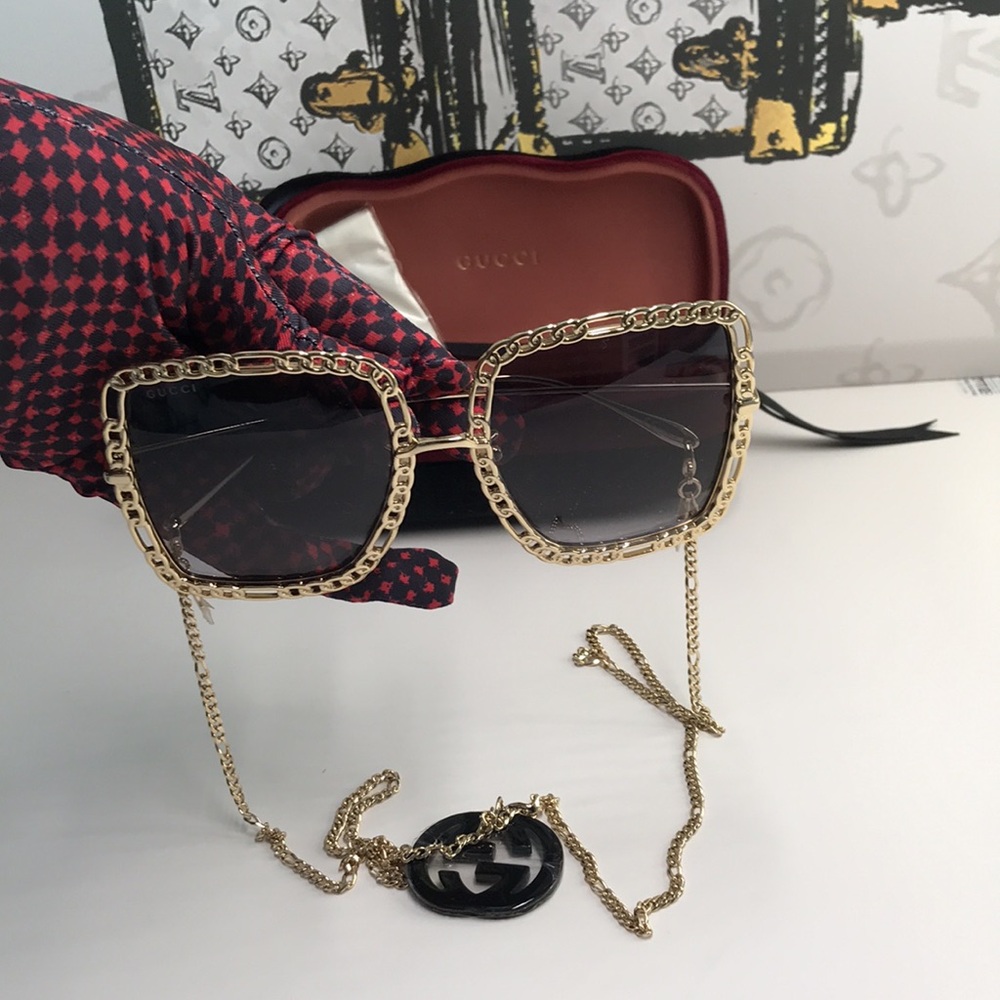 New Authentic Gucci Sunglasses Women's GG1033S 002 Gold Necklace Chain 57-21-215